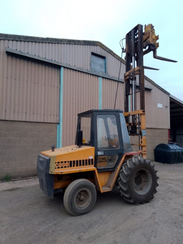 CASE 525 ROUGH TERRAIN FORKLIFT 6500 HRS, NEW FRONT TYRES GOOD  WORKING ORDER £3950+VAT O.N.O